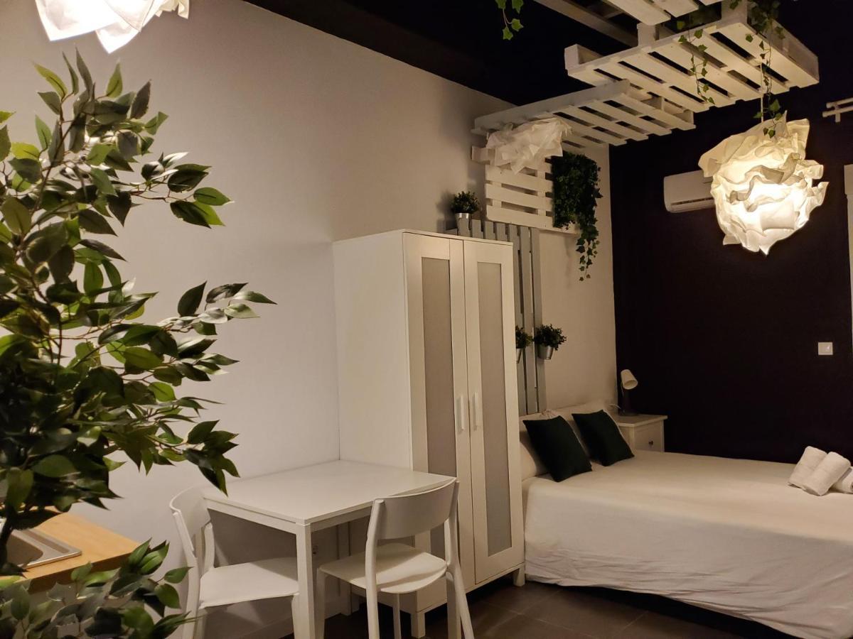 Small And Cozy Rooms - G Валенсия Экстерьер фото